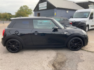 2016 MINI Hatch 2.0 Cooper S Hatchback 3dr Petrol Manual Euro 6 (s/s) (192 Ps) in Black — image 5
