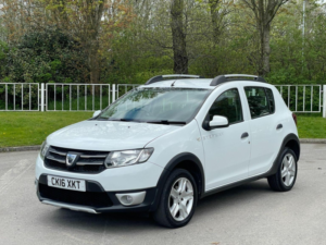 2016 Dacia Sandero Stepway 1.5 Dci Laureate Euro 6 (s/s) 5dr in White — image 3