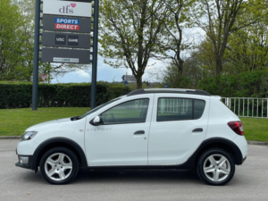 2016 Dacia Sandero Stepway 1.5 Dci Laureate Euro 6 (s/s) 5dr in White — image 4