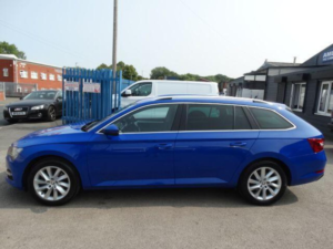 2023 Skoda Superb 2.0 Tdi Se Technology Euro 6 (s/s) 5dr in Blue — image 4