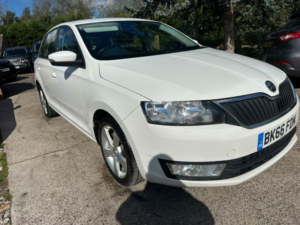 2016 Skoda Rapid Spaceback 1.4 Tdi Se Tech in White — image 3