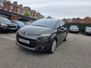 2016 Citroen C4 Picasso 2.0 Bluehdi Exclusive+ in Grey — image 3