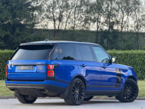 2019 Land Rover Range Rover 4.4 Sd V8 Autobiography Auto 4WD Euro 6 (s/s) 5dr in Blue — image 3
