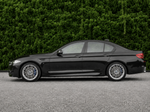 2014 BMW M5 4.4 M5 Saloon in Black — image 2
