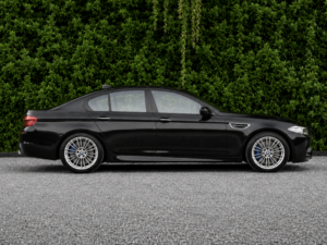 2014 BMW M5 4.4 M5 Saloon in Black — image 6