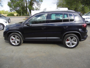 2015 Volkswagen Tiguan 2.0 Tdi Bluemotion Tech R-Line 4WD Euro 5 (s/s) 5dr (nav) in Black — image 5