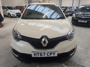 2018 Renault Captur 1.5 Dynamique Nav Dci 90 in White — image 6