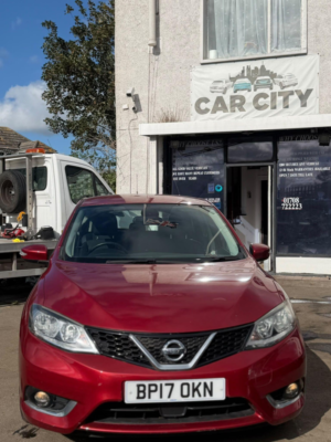2017 Nissan Pulsar 1.2 Dig-T Acenta Xtron Euro 6 (s/s) 5dr in Red — image 4