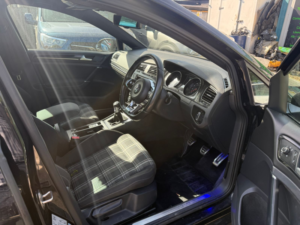 2016 Volkswagen Golf 2.0 Tdi Bluemotion Tech Gtd Hatchback 5dr Diesel Manual Euro 6 (s/s) (184 Ps) in Black — image 6