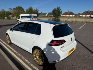 2014 Volkswagen Golf 2.0 Tdi Bluemotion Tech Gtd Euro 6 (s/s) 5dr in White — image 5