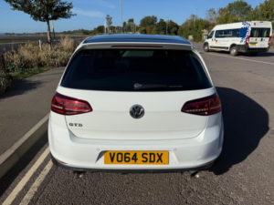2014 Volkswagen Golf 2.0 Tdi Bluemotion Tech Gtd Euro 6 (s/s) 5dr in White — image 6