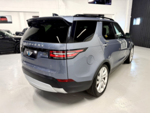 2018 Land Rover Discovery 3.0 Td V6 Hse Luxury in Blue — image 2