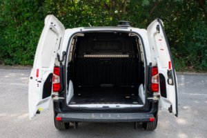 2019 Vauxhall Combo 1.6 Turbo D 2300 Edition in White — image 4