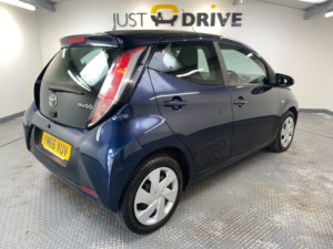 2017 Toyota Aygo 1.0 Vvt-I X-Play Hatchback 5dr Petrol Manual Euro 6 (68 Ps) in Blue — image 5