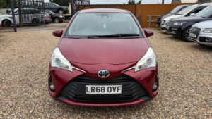 2019 Toyota Vitz in Red — image 2