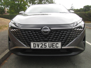 2025 Nissan Qashqai 1.3 Dig-T Mhev N-Connecta - Repaired Cat S in Grey — image 2
