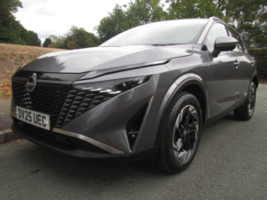 2025 Nissan Qashqai 1.3 Dig-T Mhev N-Connecta - Repaired Cat S in Grey — image 3