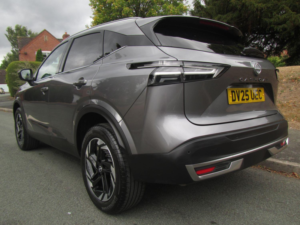 2025 Nissan Qashqai 1.3 Dig-T Mhev N-Connecta - Repaired Cat S in Grey — image 5