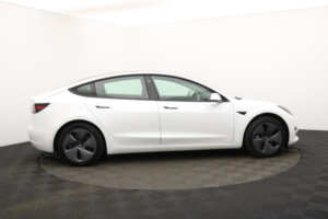 2020 Tesla Model 3 Standard Range Plus Saloon 4dr Electric Auto Rwd (241 Bhp) in White — image 2