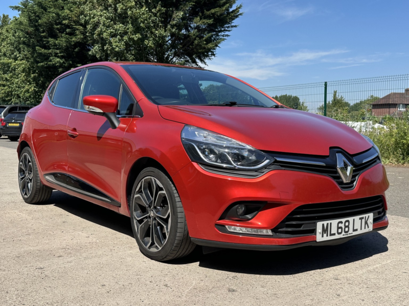 2018 Renault Clio 1.5 Iconic Dci 90 My18 in Red — image 1