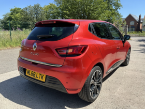 2018 Renault Clio 1.5 Iconic Dci 90 My18 in Red — image 2
