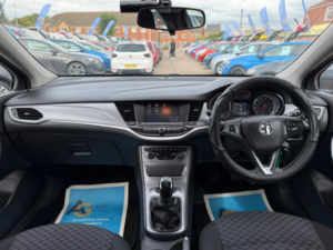 2017 Vauxhall Astra 1.4i Turbo Energy Euro 6 5dr in White — image 2