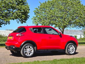 2015 Nissan Juke 1.6 Acenta Xtron Euro 6 5dr in Red — image 4