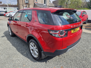 2018 Land Rover Discovery Sport 2.0 Td4 Hse in Red — image 5
