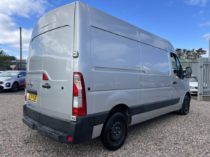 2024 Nissan Interstar 2.3 Dci 35 Acenta in Silver — image 2