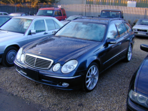 2003 Mercedes-Benz E Class Ref 8673 - Mercedes W211 E Class E320 Estate Ex Japan in Blue — image 4