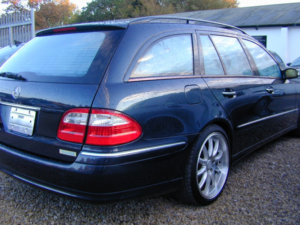2003 Mercedes-Benz E Class Ref 8673 - Mercedes W211 E Class E320 Estate Ex Japan in Blue — image 6