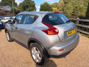 2010 Nissan Juke 1.6 Visia Euro 5 5dr in Silver — image 5