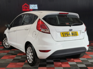 2014 Ford Fiesta 1.3 Style in White — image 2