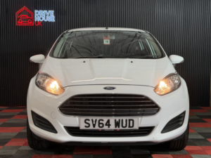 2014 Ford Fiesta 1.3 Style in White — image 5
