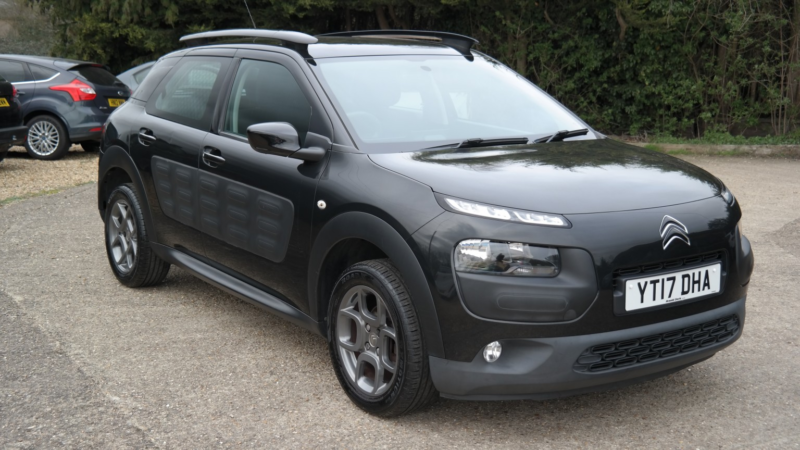 2017 Citroen C4 Cactus 1.2 Puretech Feel in Black — image 1