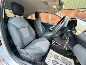 2011 Ford Ka 1.2 Zetec Euro 4 3dr in Silver — image 3