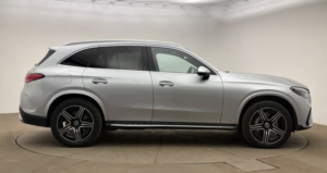 2023 Mercedes-Benz Glc 2.0 Glc300e 31.2kwh Amg Line (premium) SUV 5dr Petrol Plug-In Hybrid G-Tronic+ 4matic Euro 6 (s/s) (313 Ps) in Silver — image 3