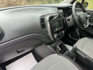 2014 Renault Captur 1.5 Dynamique Medianav Dci 90 Stop & Start in Black — image 3
