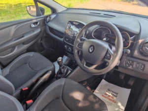 2019 Renault Clio 0.9 Tce Play Euro 6 (s/s) 5dr in Black — image 2