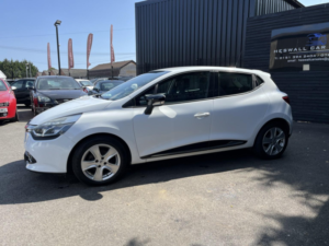 2014 Renault Clio 1.2 Dynamique Medianav 1.2 16v 75 in White — image 6