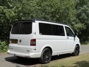 2014 Volkswagen Transporter 2.0 Tdi Bluemotion Tech T30 Startline in White — image 5