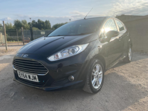 2014 Ford Fiesta 1.25 Zetec Euro 5 5dr in Black — image 2