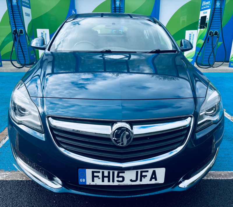 2015 Vauxhall Insignia 2.0 Cdti Design Hatchback 5dr Diesel Auto Euro 5 (130 Ps) in Blue — image 1