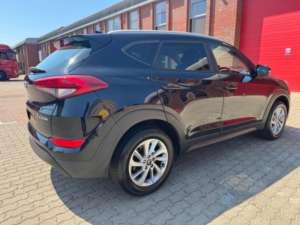 2017 Hyundai Tucson 1.6 Gdi Blue Drive Se Euro 6 (s/s) 5dr in Black — image 6