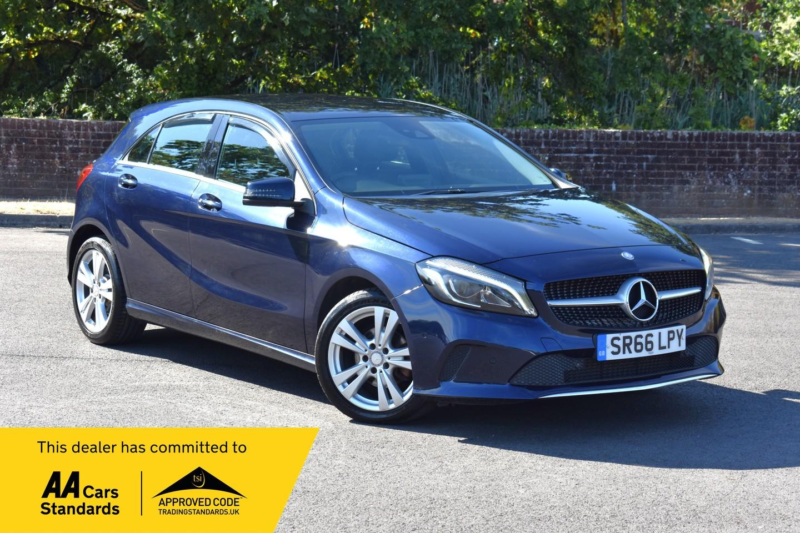 2016 Mercedes-Benz A Class 1.5 A180d Sport in Blue — image 1