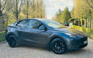2023 Tesla Model Y (dual Motor) Long Range Auto 4wde 5dr in Grey — image 2