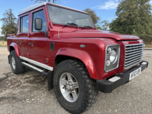 2013 Land Rover Defender 110 2.2 Tdci Xs in Red — image 4
