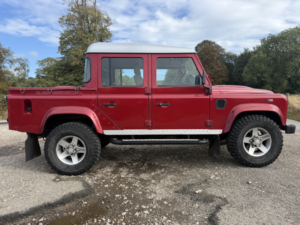2013 Land Rover Defender 110 2.2 Tdci Xs in Red — image 5