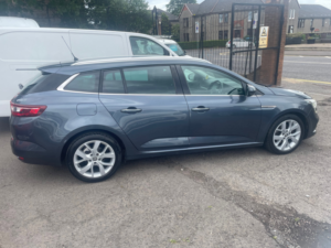 2017 Renault Megane 1.5 Dci Dynamique S Nav Sport Tourer 5dr Diesel Manual Euro 6 (s/s) (110 Ps) in Grey — image 3