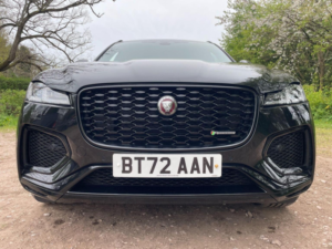 2022 Jaguar F-Pace 2.0 D200 Mhev R-Dynamic S Auto AWD Euro 6 (s/s) 5dr in Black — image 5